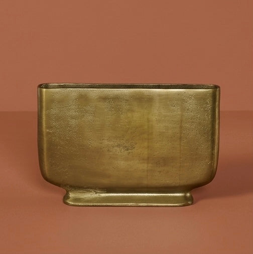 Elara Planter